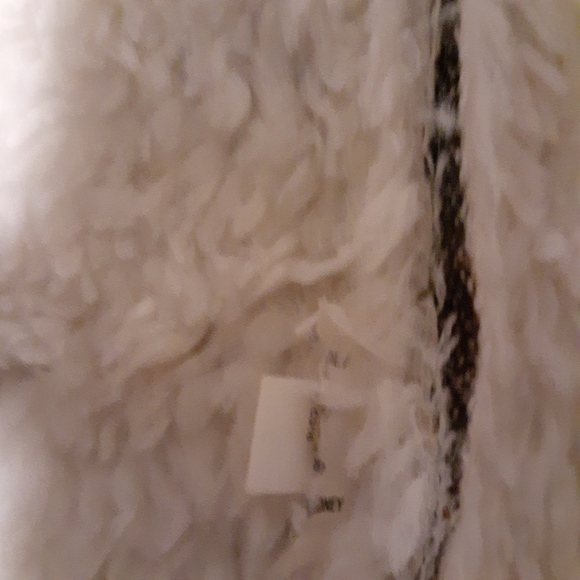 Vast with fur inside - Picture 8 of 8